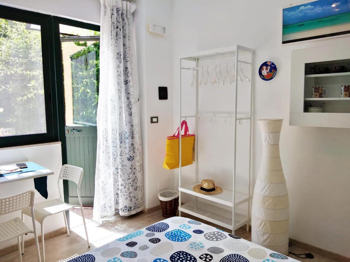 Il Giardino Di Laura Private Rooms Монделло Экстерьер фото